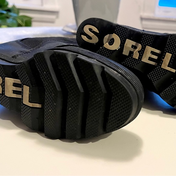 Sorel Black Rain Boots - Picture 2 of 6